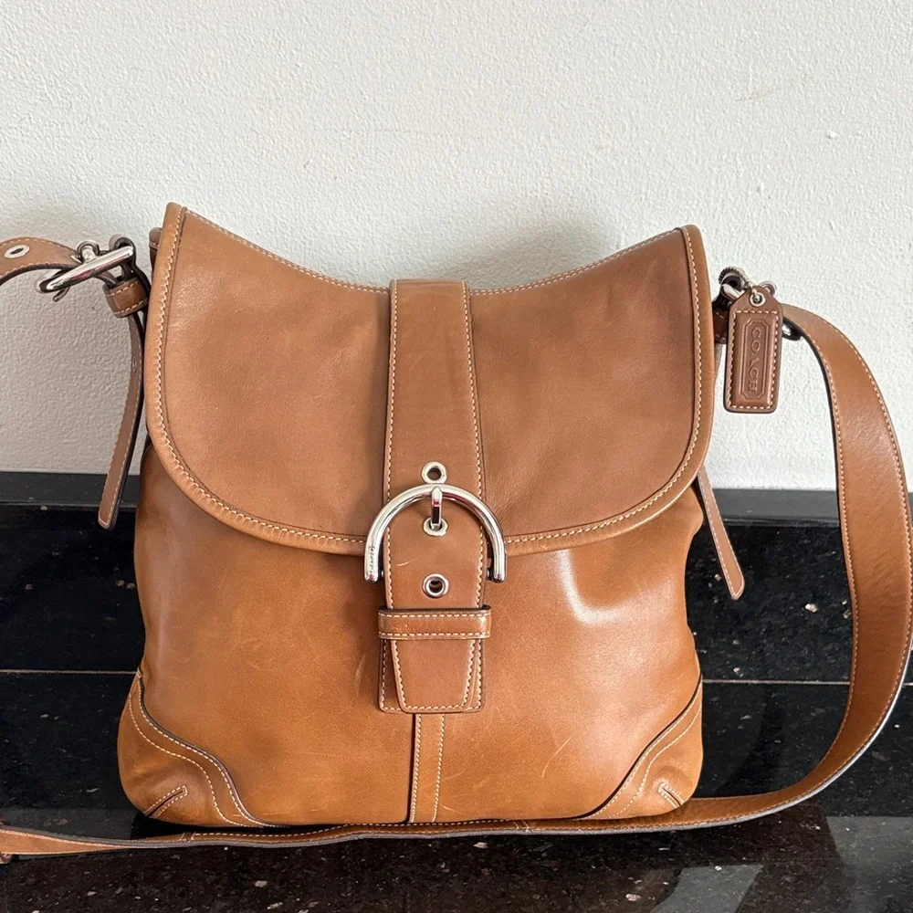 Coach Soho Vintage. Leather/Silver Buckle Crossbody Saddlebag. EUC - Picture 7 of 16